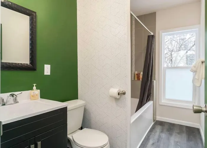 Housepitality - The Mint Julep House